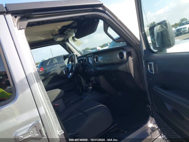 1C4HJXEG8KW555745 Jeep Wrangler Unlimited Sahara 4x4