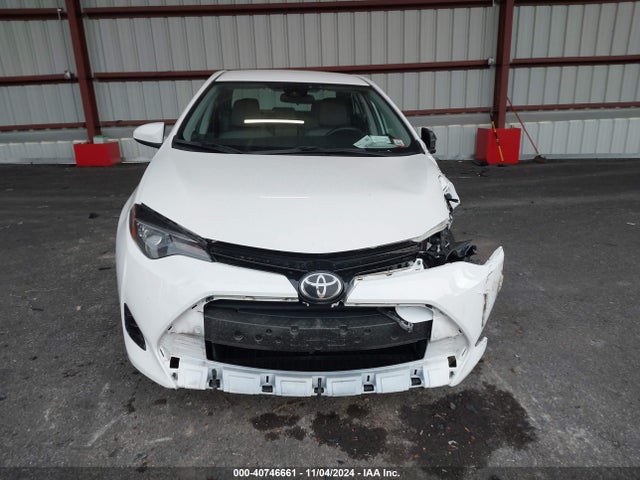 Toyota COROLLA LE 2018 5YFBURHE8JP805804 Image 12