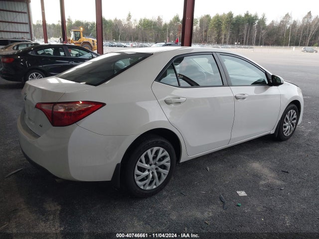 Toyota COROLLA LE 2018 5YFBURHE8JP805804 Image 4