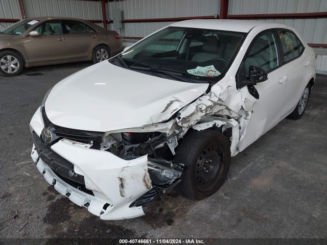 Toyota COROLLA LE 2018 5YFBURHE8JP805804 Image 6