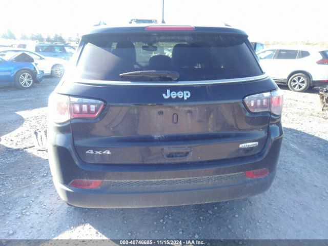 3C4NJDBBXJT138626 Jeep Compass Latitude 4x4