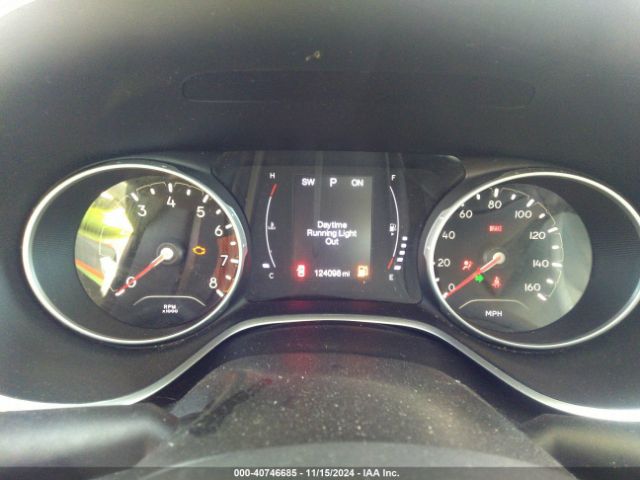 3C4NJDBBXJT138626 Jeep Compass Latitude 4x4