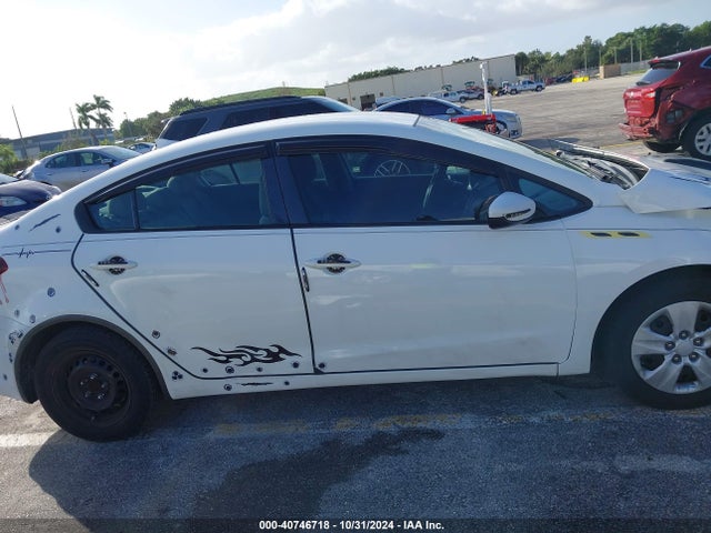 KIA FORTE LX 2017 3KPFK4A71HE126278 Image 14