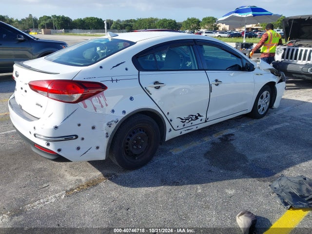 KIA FORTE LX 2017 3KPFK4A71HE126278 Image 4
