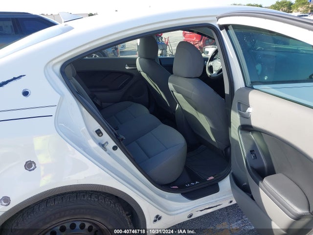 KIA FORTE LX 2017 3KPFK4A71HE126278 Image 8