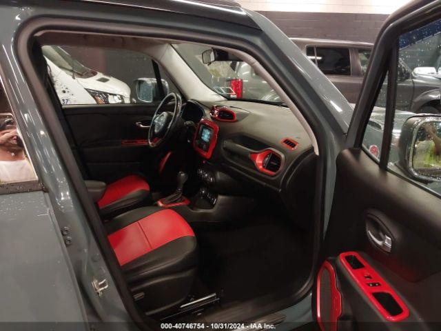 ZACCJBCT8FPB31806 Jeep Renegade Trailhawk