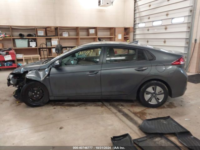 KMHC65LC4KU181058 Hyundai Ioniq Hybrid Blue