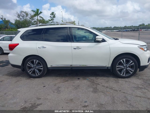 Nissan Pathfinder Platinum 2017 5N1DR2MM0HC646533 Image 13