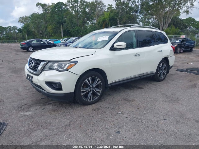 Nissan Pathfinder Platinum 2017 5N1DR2MM0HC646533 Image 2