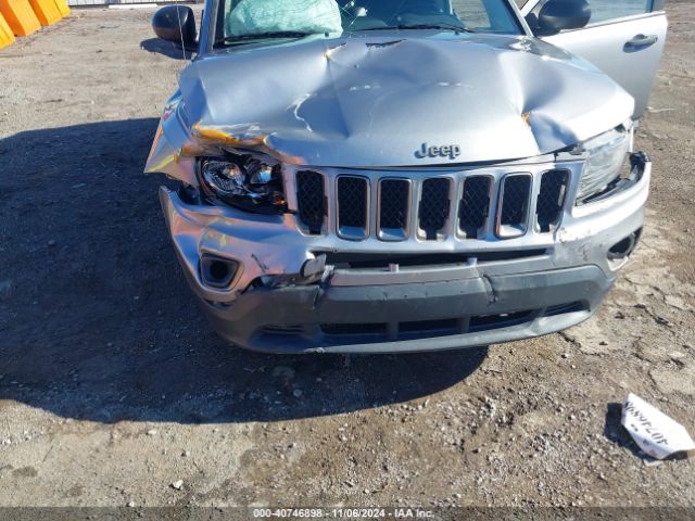 1C4NJDBB8GD697767 Jeep Compass Sport Se
