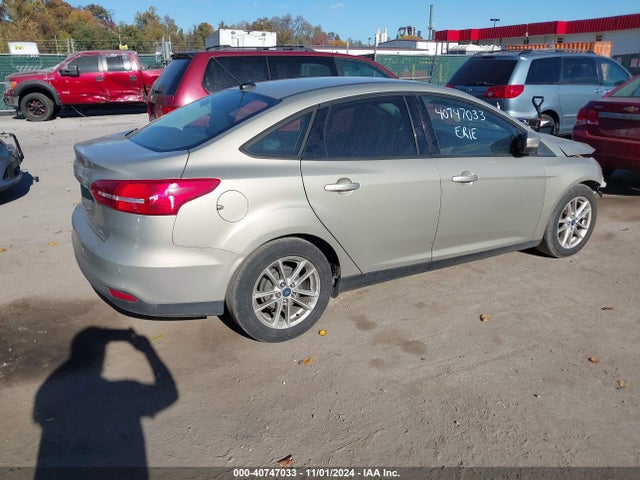 Ford FOCUS SE 2015 1FADP3F28FL305136 Image 4