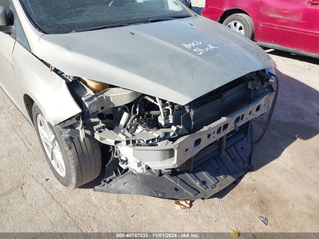 Ford FOCUS SE 2015 1FADP3F28FL305136 Image 6