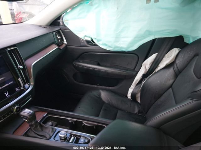 7JR102FK2MG093353 Volvo S60 T5 Momentum