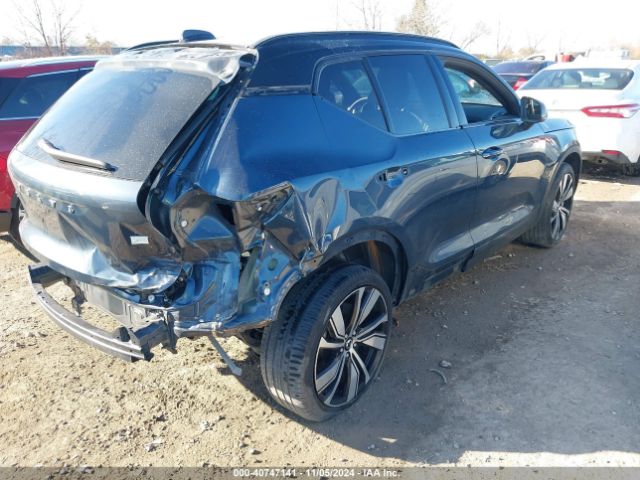 2022 VOLVO XC40 RECHARGE PURE ELECTRIC YV4ED3UR9N2772378 Photo 3
