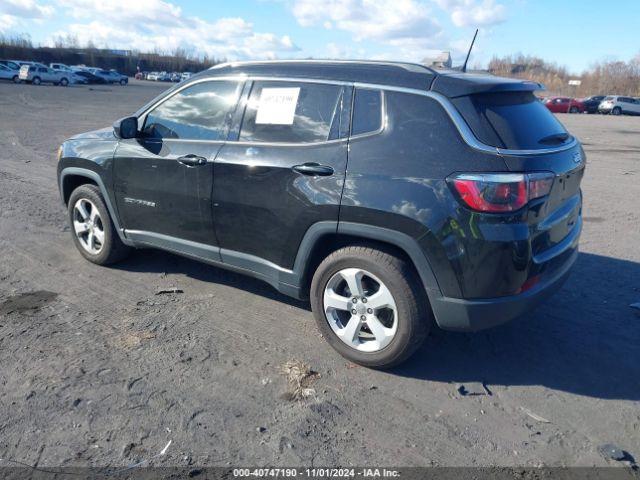 3C4NJCBB7JT376721 Jeep Compass Latitude Fwd