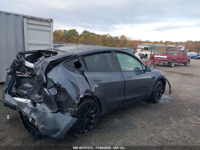 2023 TESLA MODEL Y 7SAYGDEE4PF689677 Photo 3