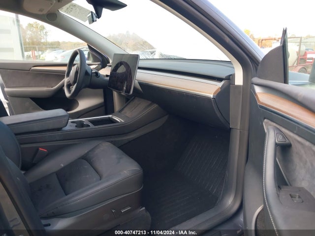 2023 TESLA MODEL Y 7SAYGDEE4PF689677 Photo 4