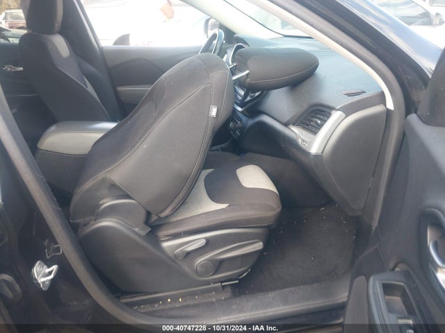 Jeep Cherokee Latitude 2014 1C4PJLCS1EW103619 Image 5