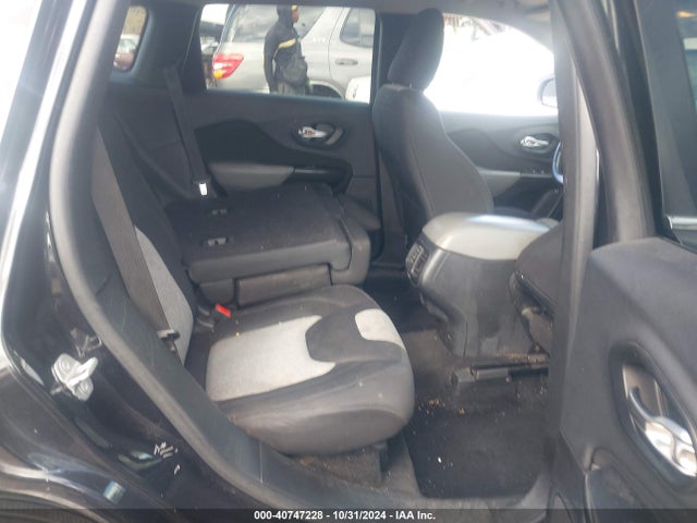 Jeep Cherokee Latitude 2014 1C4PJLCS1EW103619 Image 8