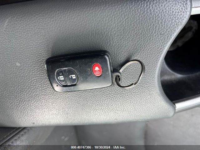 JTDKN3DU3E1763589 Toyota Prius