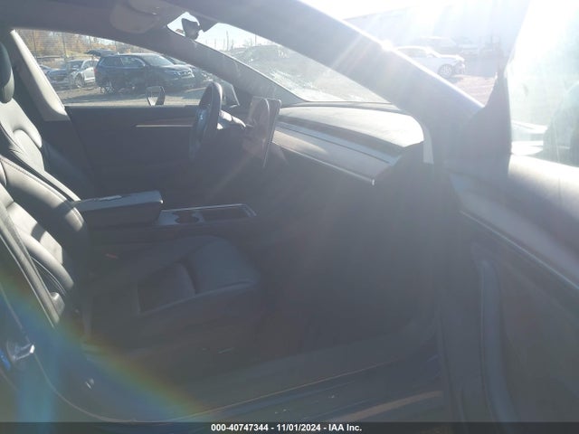 2022 TESLA MODEL 3 5YJ3E1EB7NF118277 Photo 4