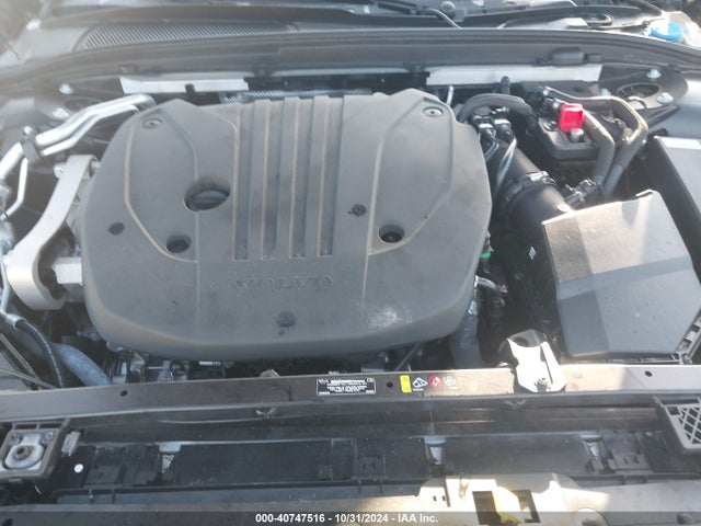 Volvo S60 B5 Ultimate Dark Theme 2024 7JRL12TM9RG308245 Image 10