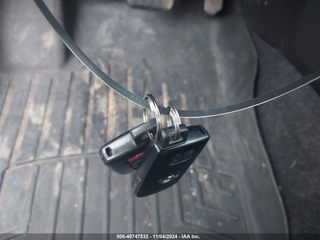 2T3WFREV3JW437747 Toyota Rav4 Adventure/xle