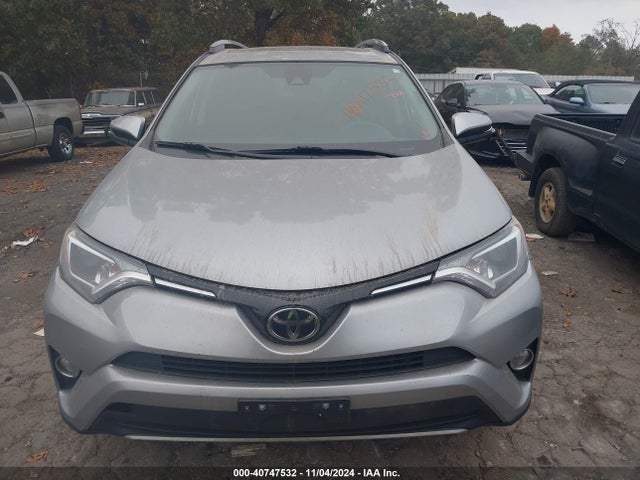2T3WFREV3JW437747 Toyota Rav4 Adventure/xle