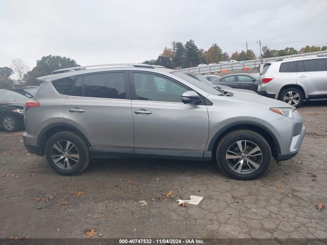 2T3WFREV3JW437747 Toyota Rav4 Adventure/xle