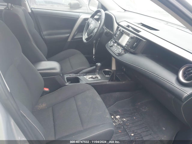 2T3WFREV3JW437747 Toyota Rav4 Adventure/xle