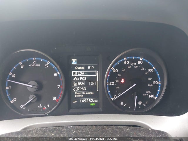 2T3WFREV3JW437747 Toyota Rav4 Adventure/xle