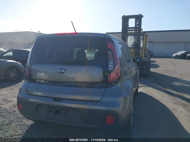 KNDJN2A25J7563247 KIA Soul