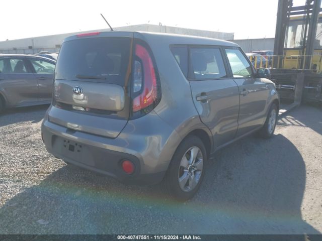 KNDJN2A25J7563247 KIA Soul