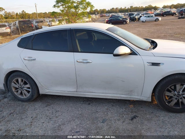 KIA Optima Lx 2016 KNAGT4L38G5098207 Image 13