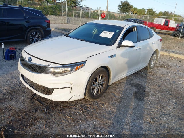 KIA Optima Lx 2016 KNAGT4L38G5098207 Image 2