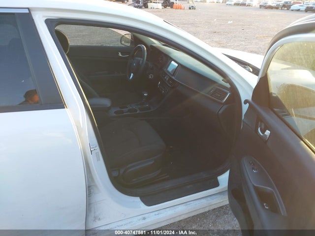 KIA Optima Lx 2016 KNAGT4L38G5098207 Image 5