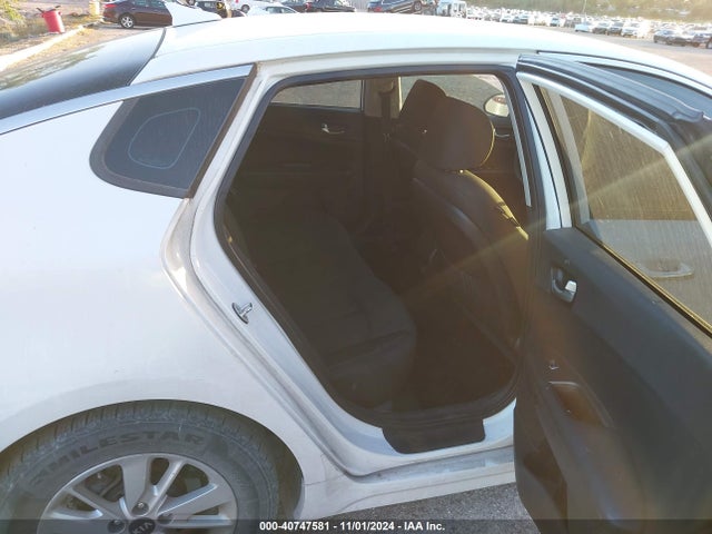 KIA Optima Lx 2016 KNAGT4L38G5098207 Image 8