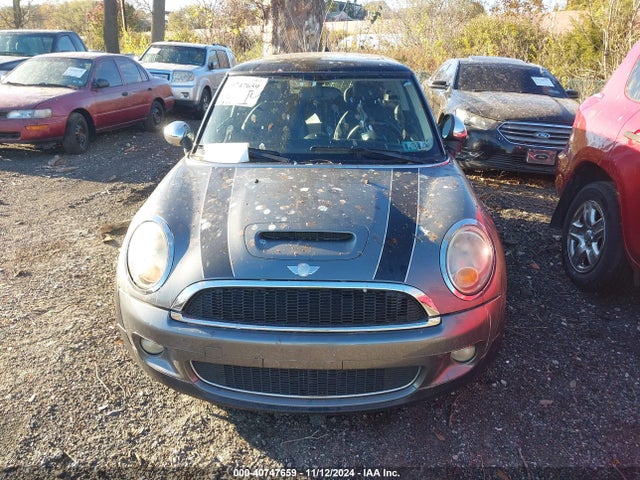 2010 MINI COOPER S WMWMF7C55ATZ71167 Photo 5