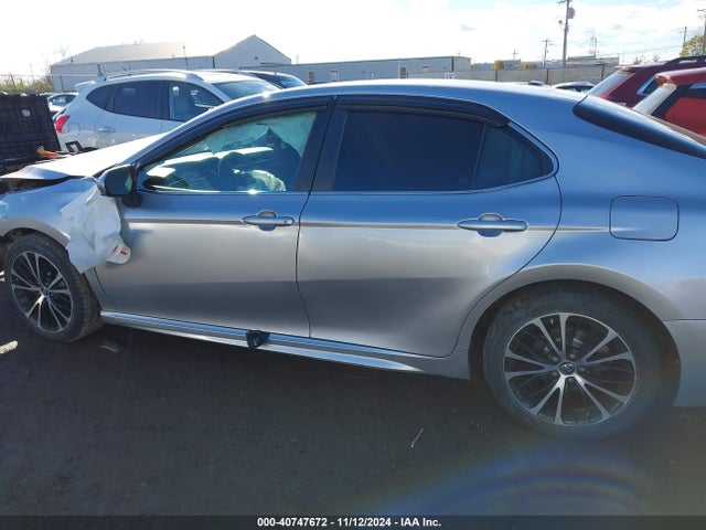Toyota CAMRY SE 2018 4T1B11HK8JU587877 Image 15