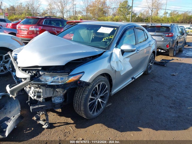 Toyota CAMRY SE 2018 4T1B11HK8JU587877 Image 2