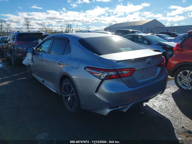 Toyota CAMRY SE 2018 4T1B11HK8JU587877 Image 3