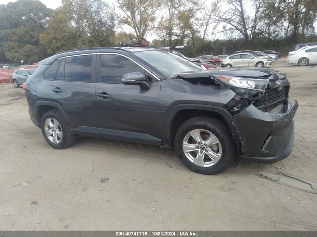 2T3P1RFV8MC234215 Toyota Rav4 Xle