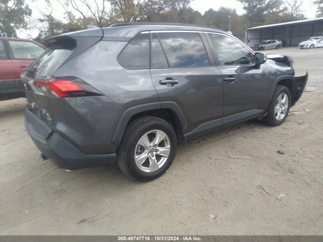 2T3P1RFV8MC234215 Toyota Rav4 Xle