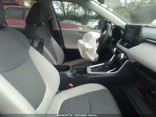 2T3P1RFV8MC234215 Toyota Rav4 Xle