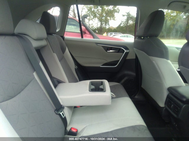 2T3P1RFV8MC234215 Toyota Rav4 Xle