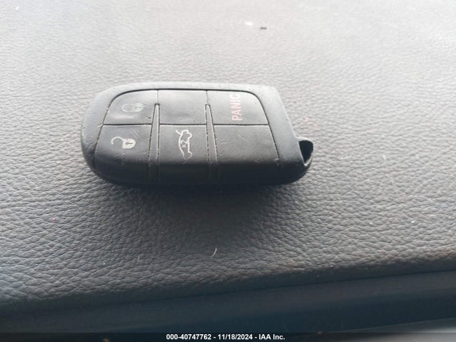 1C3CCCBB5FN658157 Chrysler 200 S