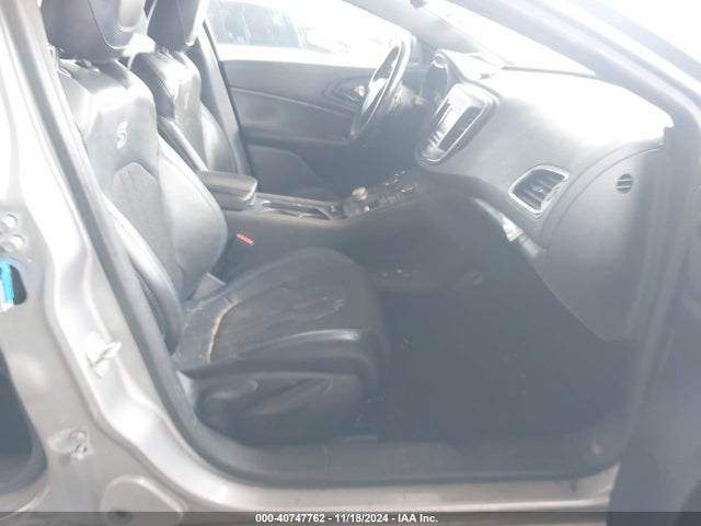 Chrysler 200 S 2015 1C3CCCBB5FN658157 Image 5