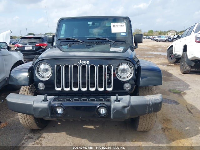 1C4HJWEG0HL665760 Jeep Wrangler Unlimited Sahara 4x4