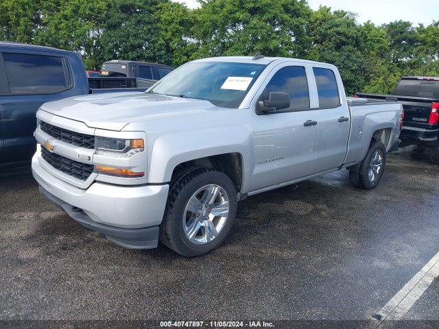 Chevrolet Silverado 1500 Ld Silverado Custom 2019 2GCRCMEC8K1240204 Image 2