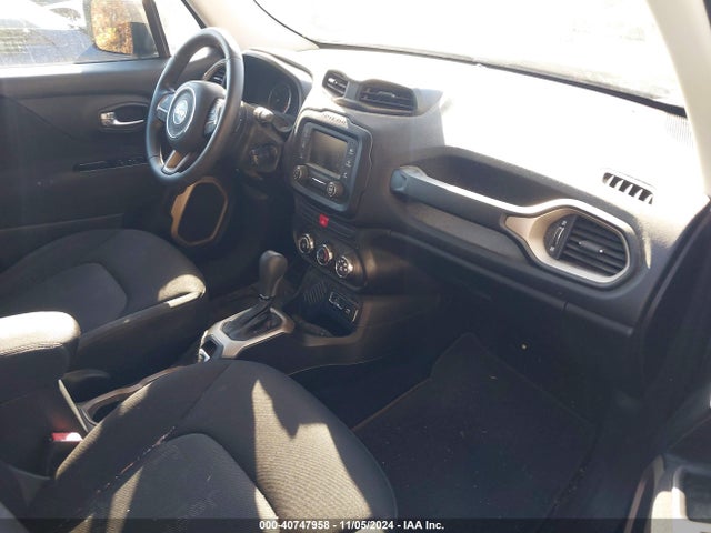 ZACCJAAT0FPB29044 Jeep Renegade Sport
